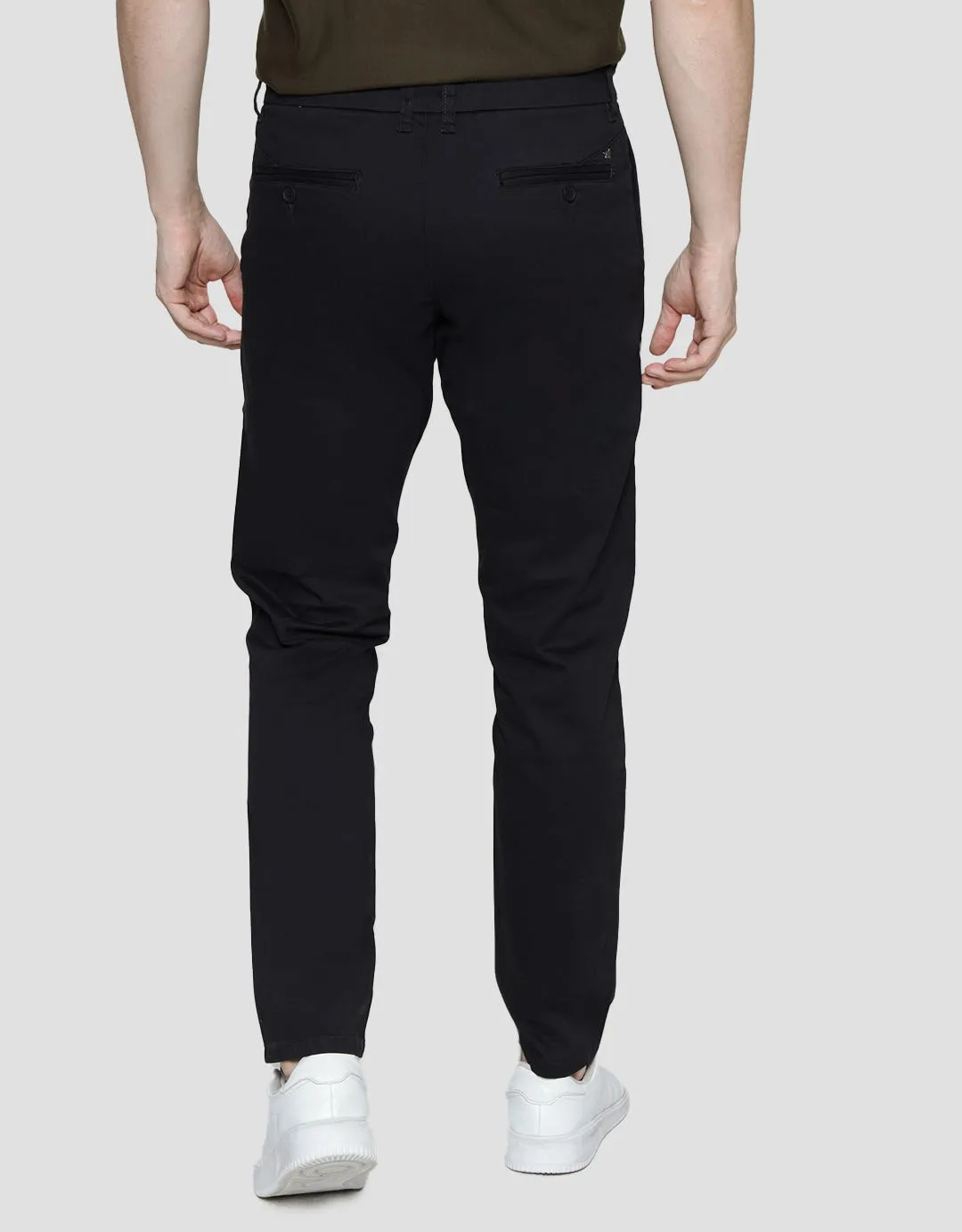 Andrew Smith Celana Panjang Basic
