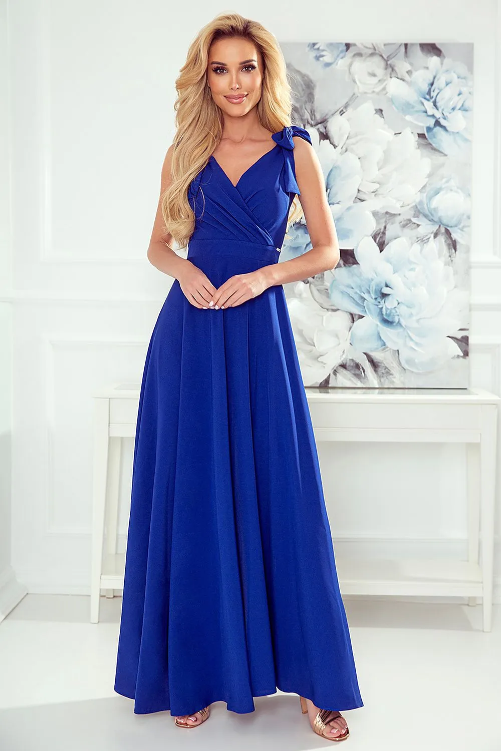 Elegant sensual slit evening dress
